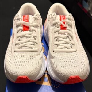 Brand New Brooks Women’s Ghost Max 2